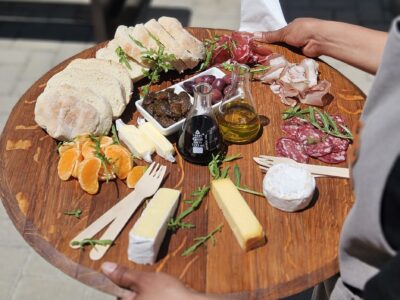 De Tol Farm Deli, Restaurant
